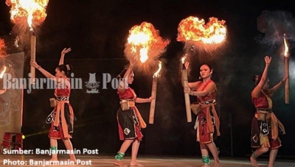 hari tari dunia di taman budaya kalsel